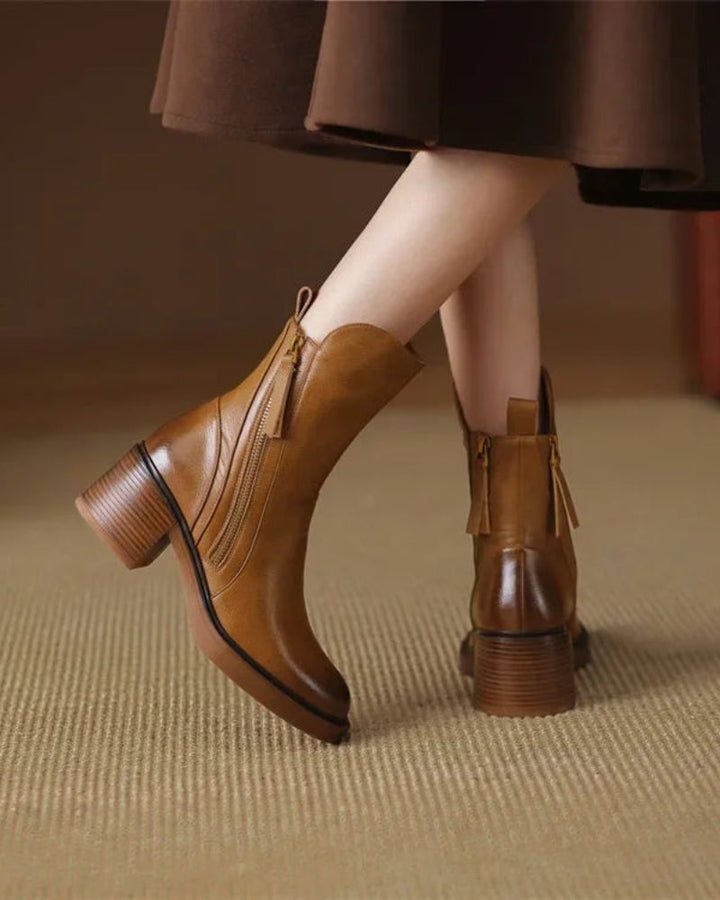 Jola | Leather ankle boots with a comfortable heel