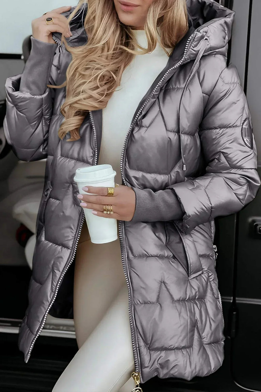 Valorine™ | Elegant winter coat with hood and padding